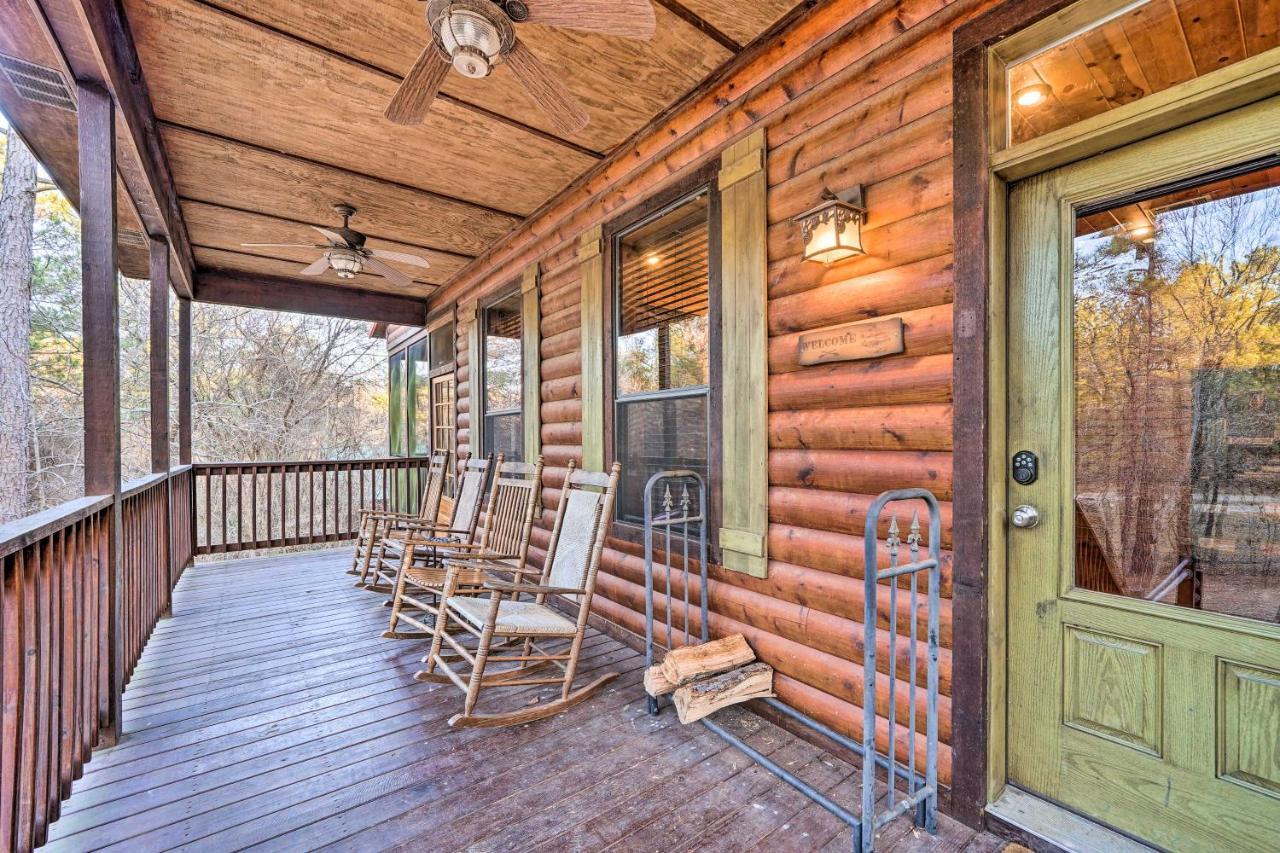 Broken Bow Cabin With Deck, Hot Tub And Fire Pit! Exterior photo